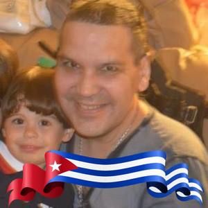 Meet your Posher, Carlos